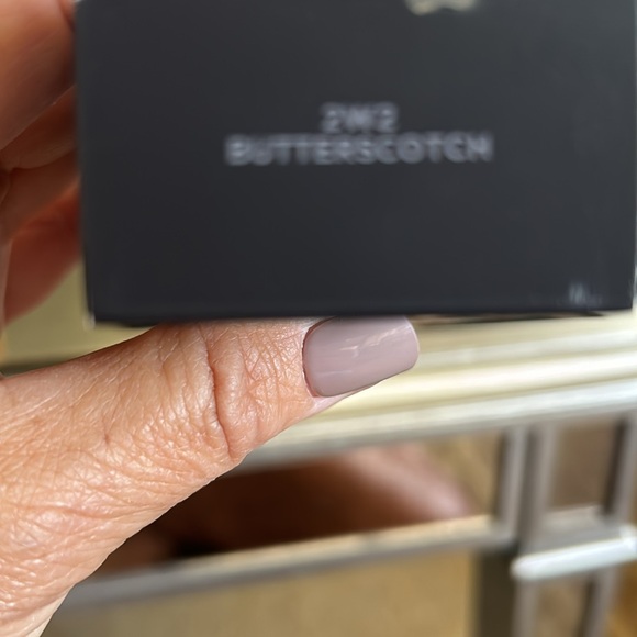 Laura Mercier Butterscotch Fision foundation - Picture 4 of 4